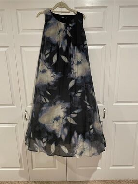 Simply Vera Vera Wang Black and Gray Floral A-Line maxi dress